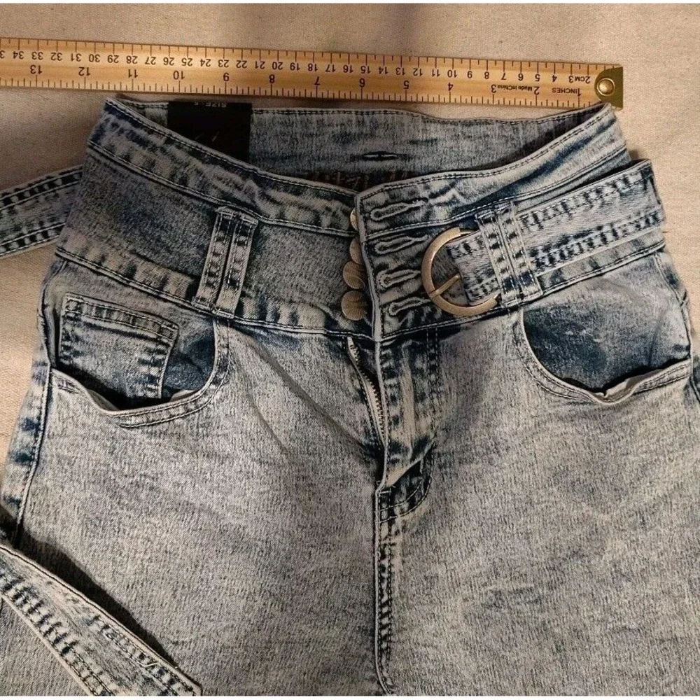 Mitzi Michel Button Front Acid Washed Size 5 NWT Boot Cut Retro High‎ Rise Z - Picture 8 of 9